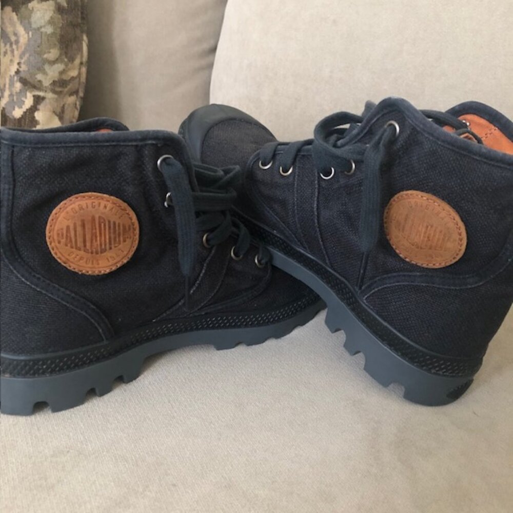 Palladium Pallabrousse Unisex Black Canvas Ankle Boots, Men's Size 7/Women's 8.5